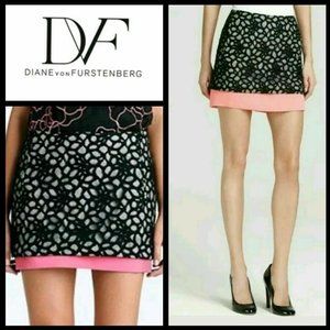 DIANE VON FURSTENBERG BLACK LACE A-LINE MINI SKIRT